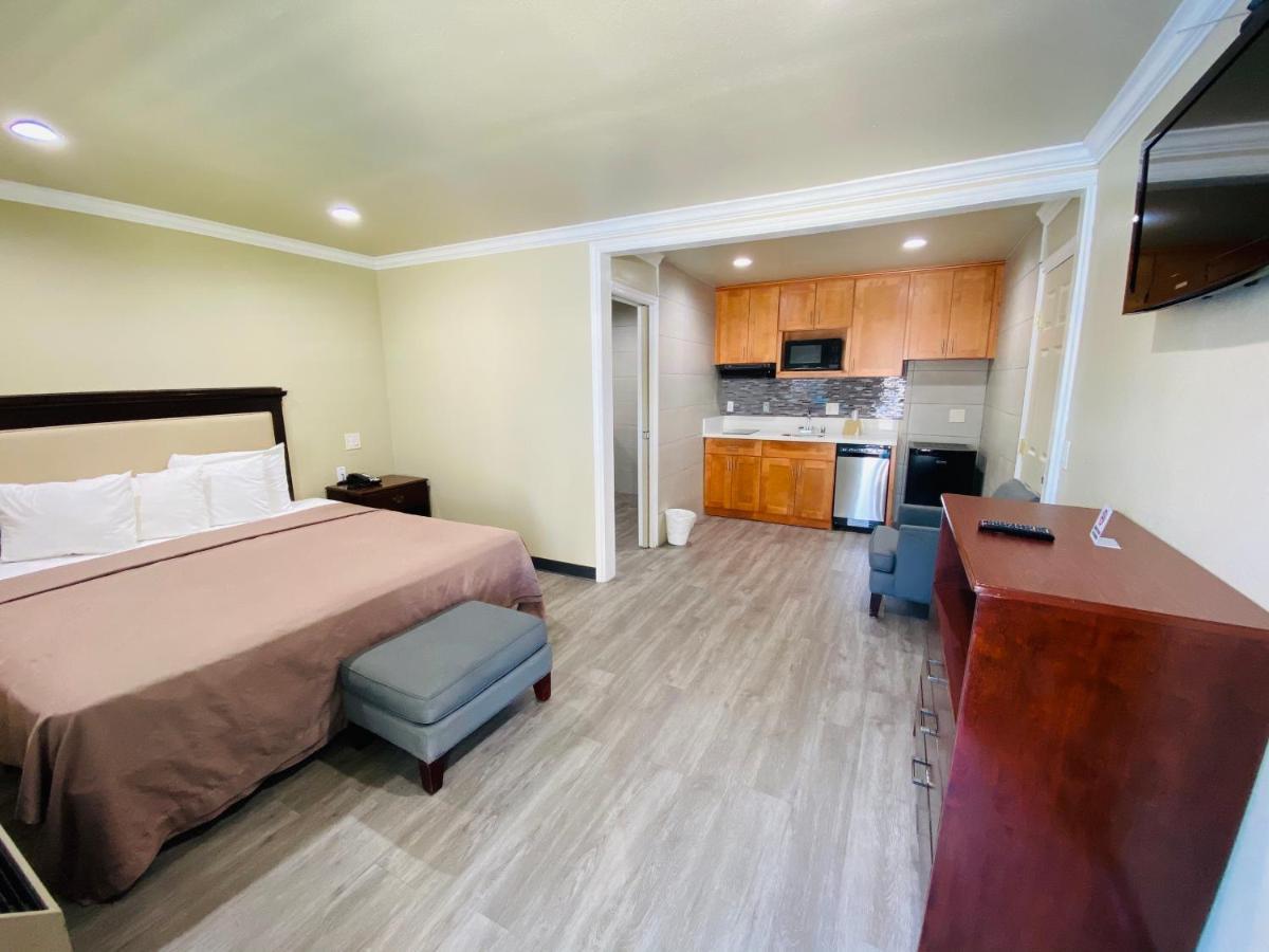 Le Blanc Inn & Suites El Monte Exterior photo
